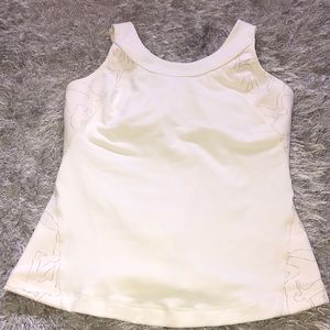 Lululemon tank with built in bra with clasp 😎🌈💰